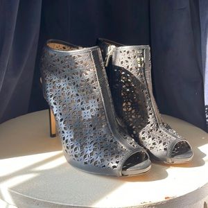 Ann Taylor black heel booties